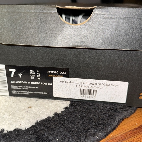 Air Jordan 11s Cool Grey’s Grade School - Picture 8 of 8